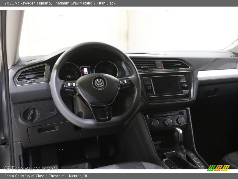 Platinum Gray Metallic / Titan Black 2021 Volkswagen Tiguan S