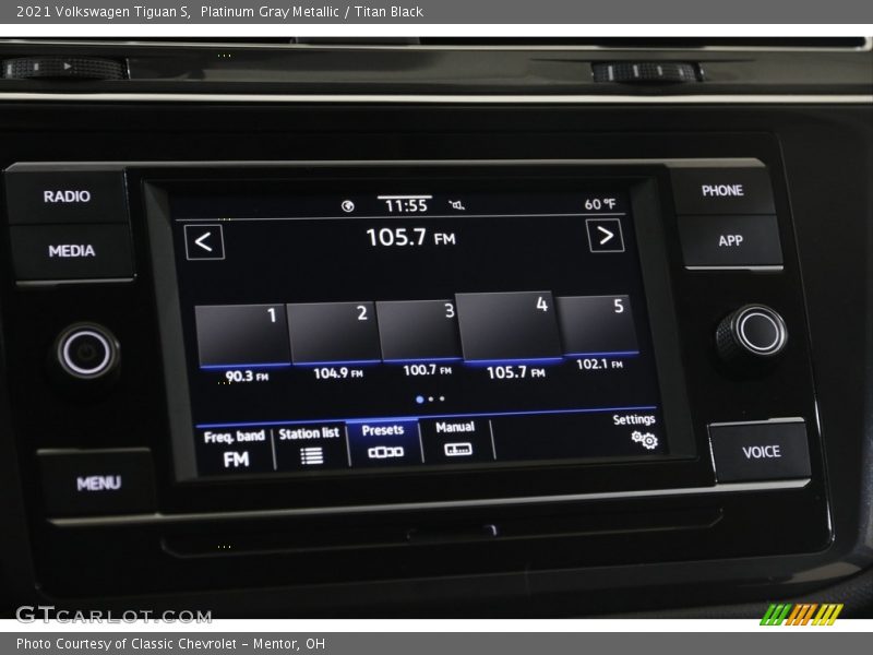 Platinum Gray Metallic / Titan Black 2021 Volkswagen Tiguan S