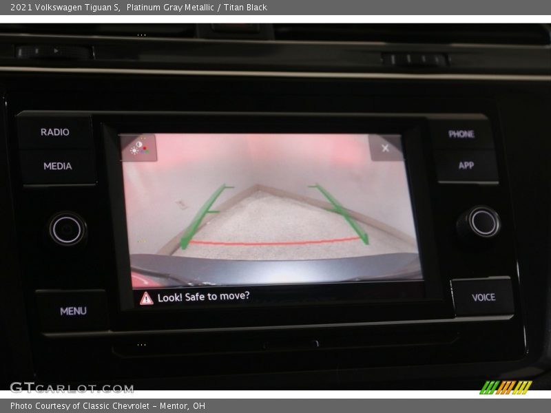 Platinum Gray Metallic / Titan Black 2021 Volkswagen Tiguan S