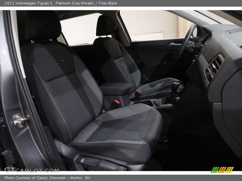 Platinum Gray Metallic / Titan Black 2021 Volkswagen Tiguan S
