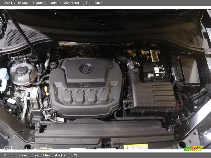 Platinum Gray Metallic / Titan Black 2021 Volkswagen Tiguan S
