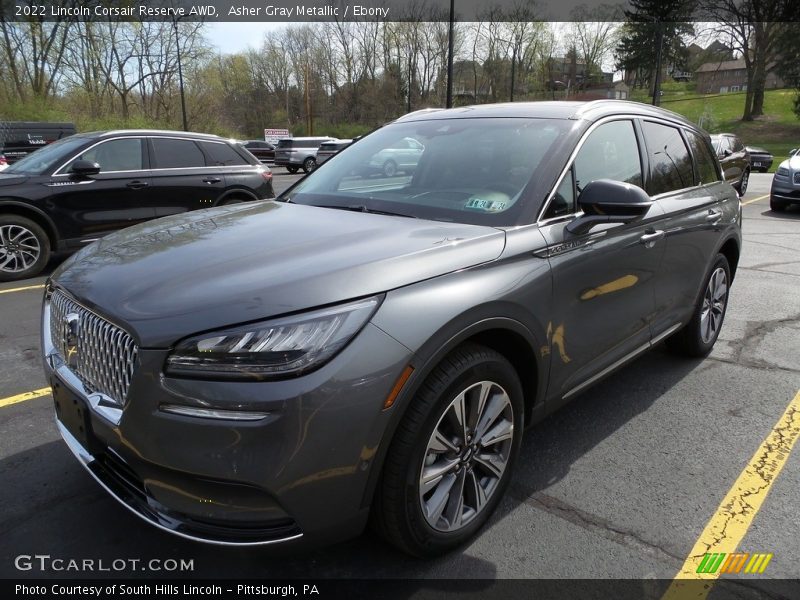 Front 3/4 View of 2022 Corsair Reserve AWD