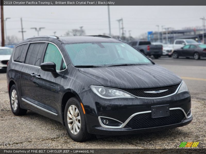 Brilliant Black Crystal Pearl / Black/Alloy 2019 Chrysler Pacifica Touring L