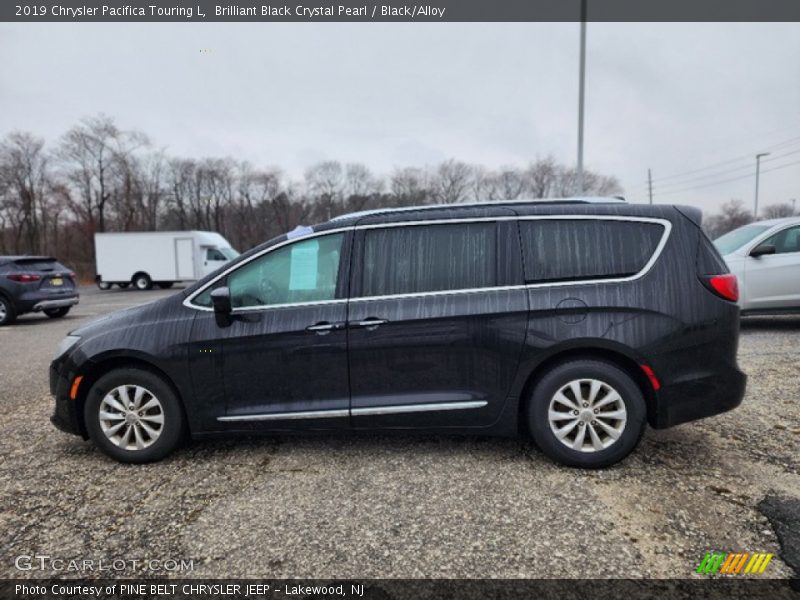 Brilliant Black Crystal Pearl / Black/Alloy 2019 Chrysler Pacifica Touring L