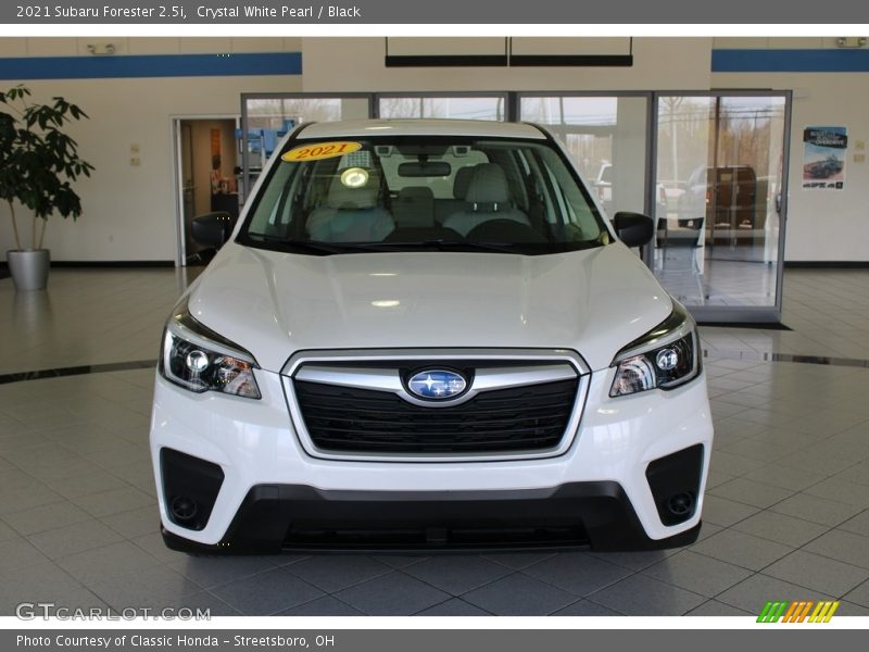 Crystal White Pearl / Black 2021 Subaru Forester 2.5i