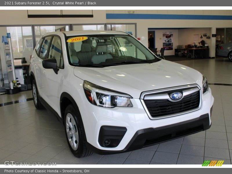 Crystal White Pearl / Black 2021 Subaru Forester 2.5i