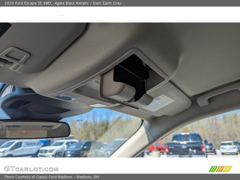 Agate Black Metallic / Dark Earth Gray 2020 Ford Escape SE 4WD