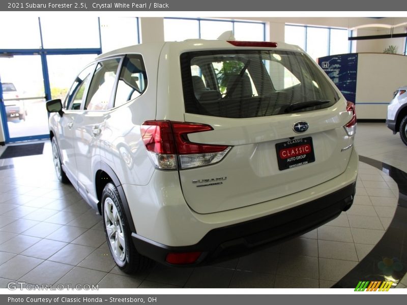 Crystal White Pearl / Black 2021 Subaru Forester 2.5i