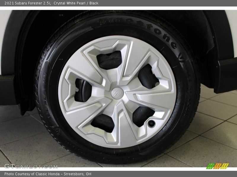 Crystal White Pearl / Black 2021 Subaru Forester 2.5i