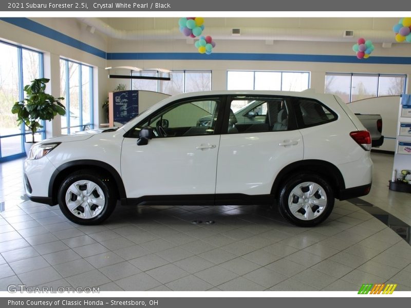 Crystal White Pearl / Black 2021 Subaru Forester 2.5i