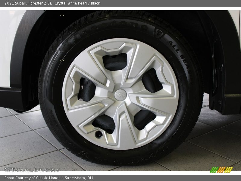 Crystal White Pearl / Black 2021 Subaru Forester 2.5i