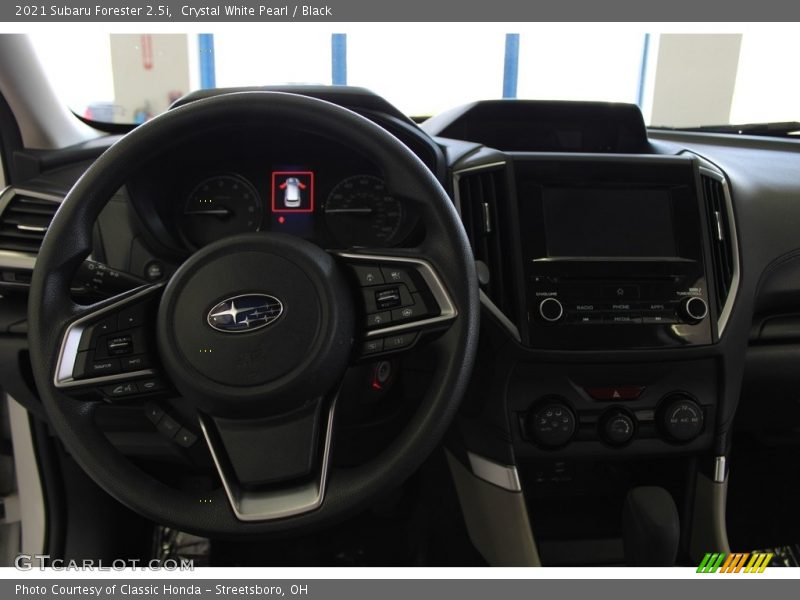 Crystal White Pearl / Black 2021 Subaru Forester 2.5i