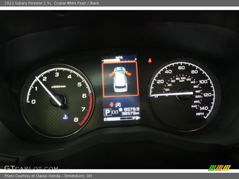 Crystal White Pearl / Black 2021 Subaru Forester 2.5i