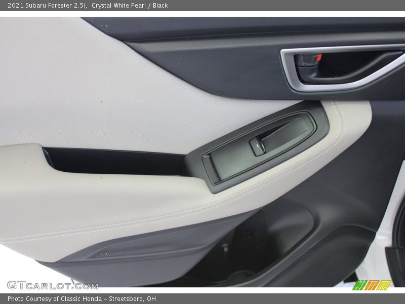 Crystal White Pearl / Black 2021 Subaru Forester 2.5i