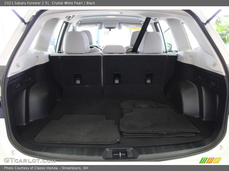 Crystal White Pearl / Black 2021 Subaru Forester 2.5i