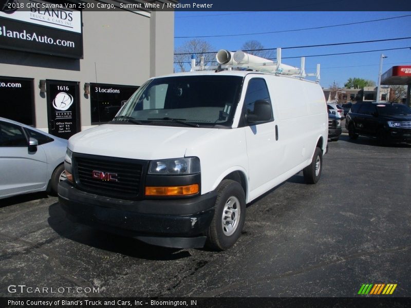 Summit White / Medium Pewter 2018 GMC Savana Van 2500 Cargo