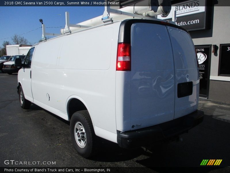 Summit White / Medium Pewter 2018 GMC Savana Van 2500 Cargo