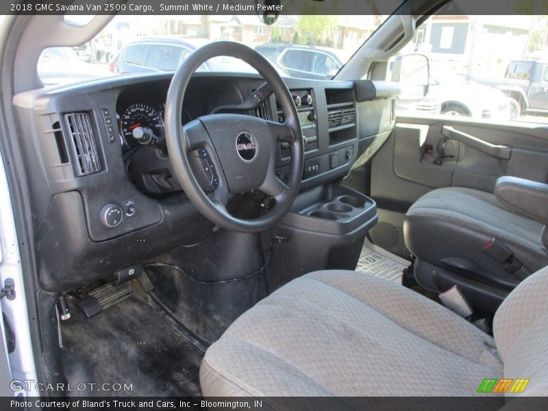 Summit White / Medium Pewter 2018 GMC Savana Van 2500 Cargo