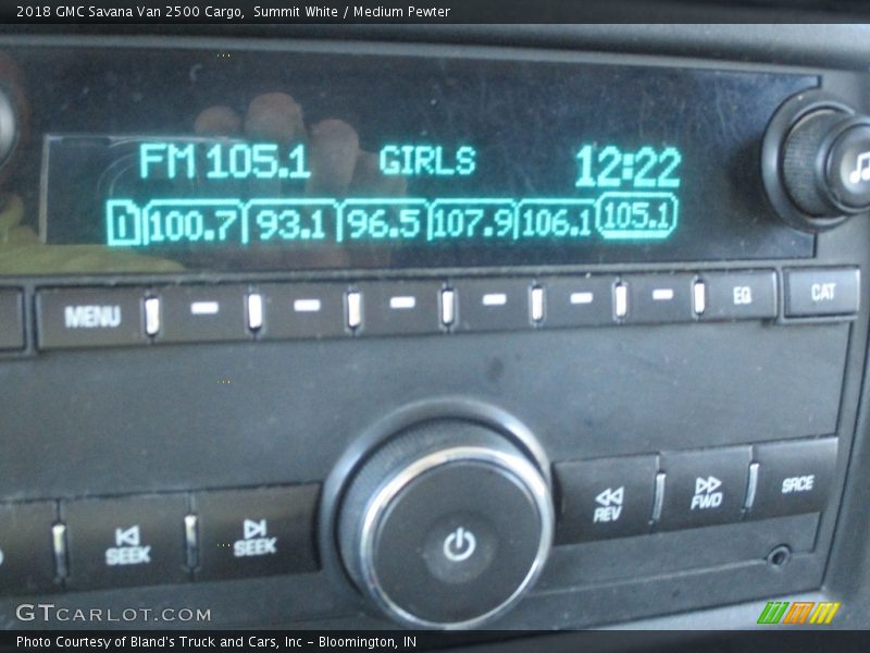 Summit White / Medium Pewter 2018 GMC Savana Van 2500 Cargo