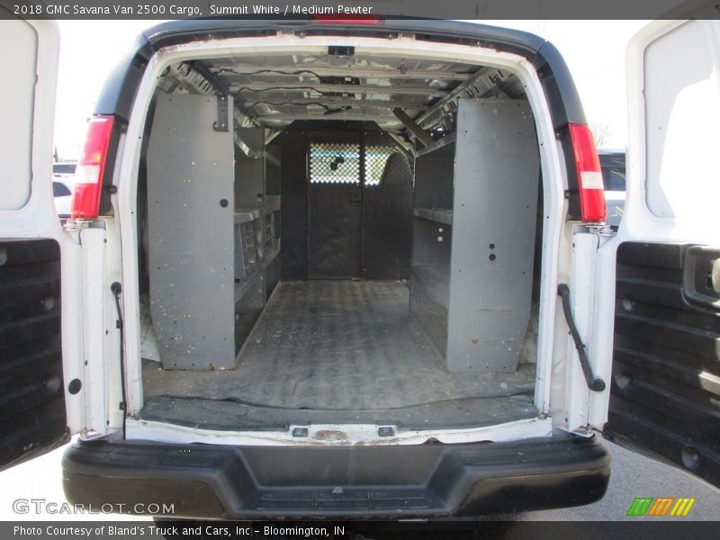 Summit White / Medium Pewter 2018 GMC Savana Van 2500 Cargo