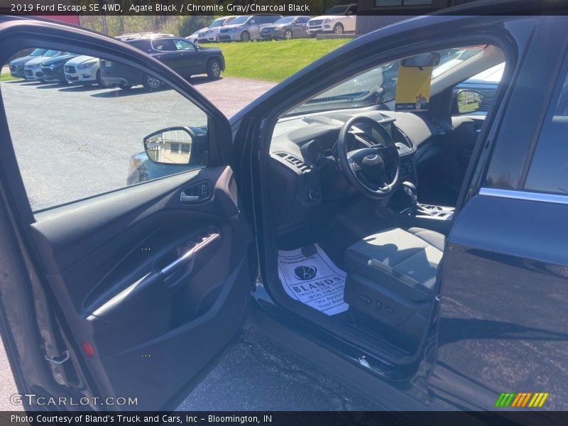 Agate Black / Chromite Gray/Charcoal Black 2019 Ford Escape SE 4WD