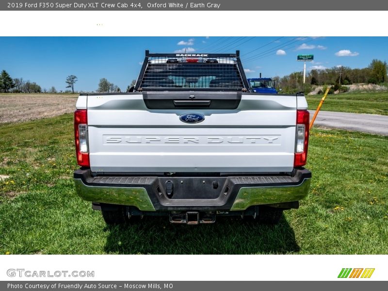 Oxford White / Earth Gray 2019 Ford F350 Super Duty XLT Crew Cab 4x4