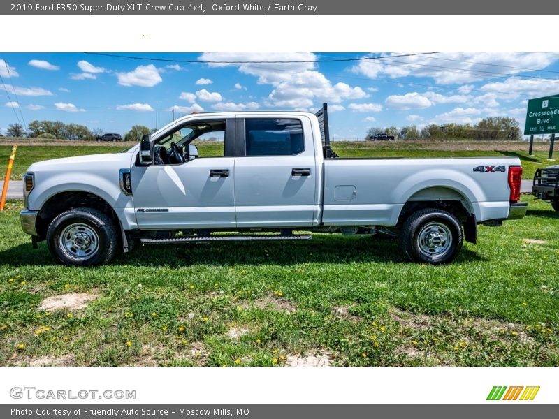 Oxford White / Earth Gray 2019 Ford F350 Super Duty XLT Crew Cab 4x4