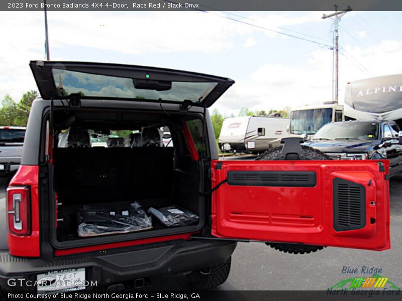Race Red / Black Onyx 2023 Ford Bronco Badlands 4X4 4-Door