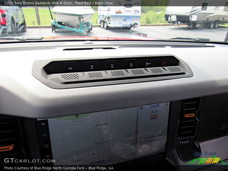 Race Red / Black Onyx 2023 Ford Bronco Badlands 4X4 4-Door