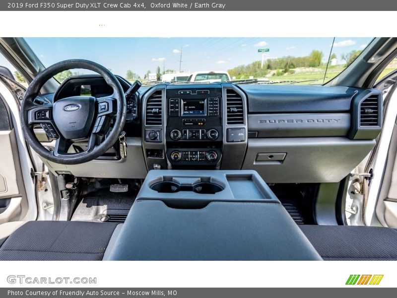 Oxford White / Earth Gray 2019 Ford F350 Super Duty XLT Crew Cab 4x4