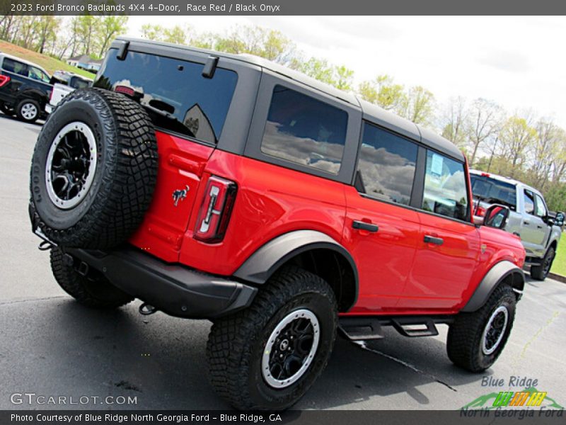 Race Red / Black Onyx 2023 Ford Bronco Badlands 4X4 4-Door