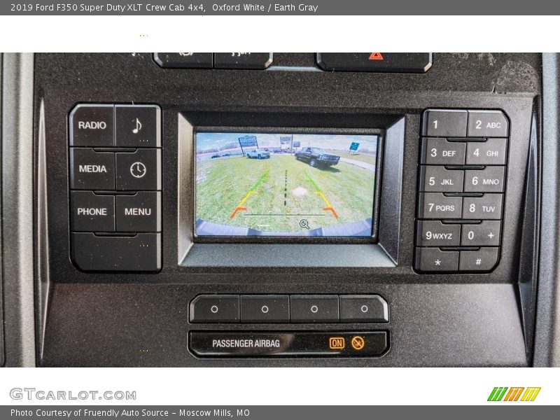 Oxford White / Earth Gray 2019 Ford F350 Super Duty XLT Crew Cab 4x4