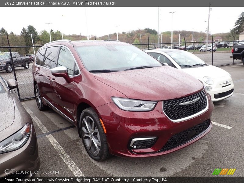 Front 3/4 View of 2022 Pacifica Pinnacle AWD