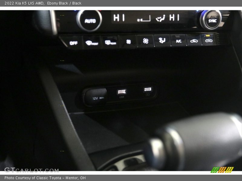 Ebony Black / Black 2022 Kia K5 LXS AWD