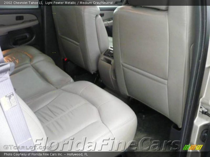 Light Pewter Metallic / Medium Gray/Neutral 2002 Chevrolet Tahoe LS