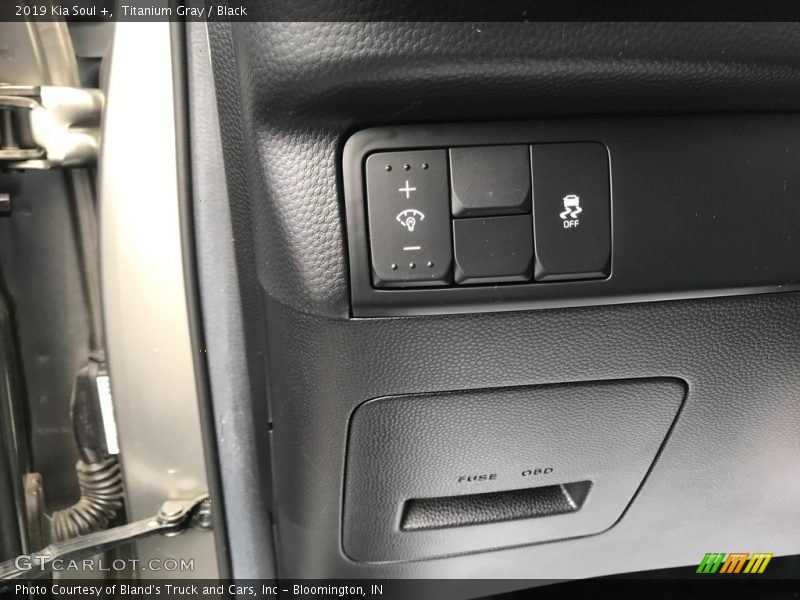 Titanium Gray / Black 2019 Kia Soul +