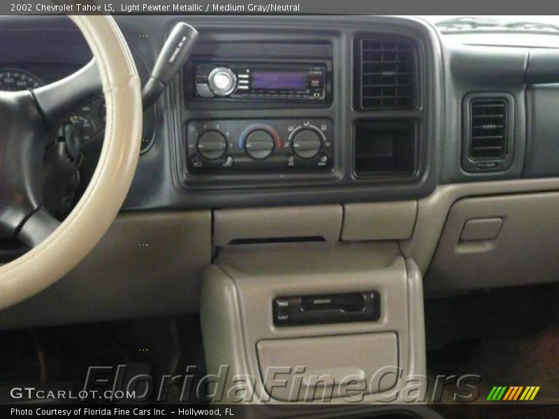 Light Pewter Metallic / Medium Gray/Neutral 2002 Chevrolet Tahoe LS