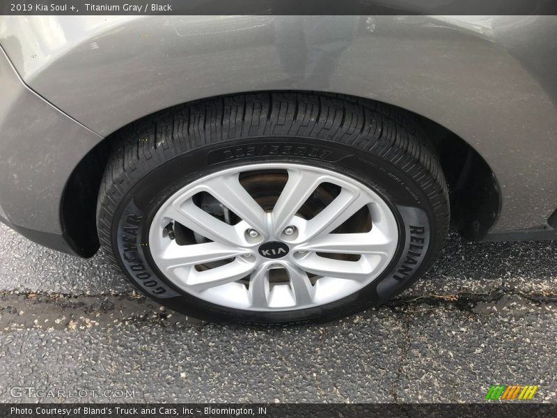 Titanium Gray / Black 2019 Kia Soul +