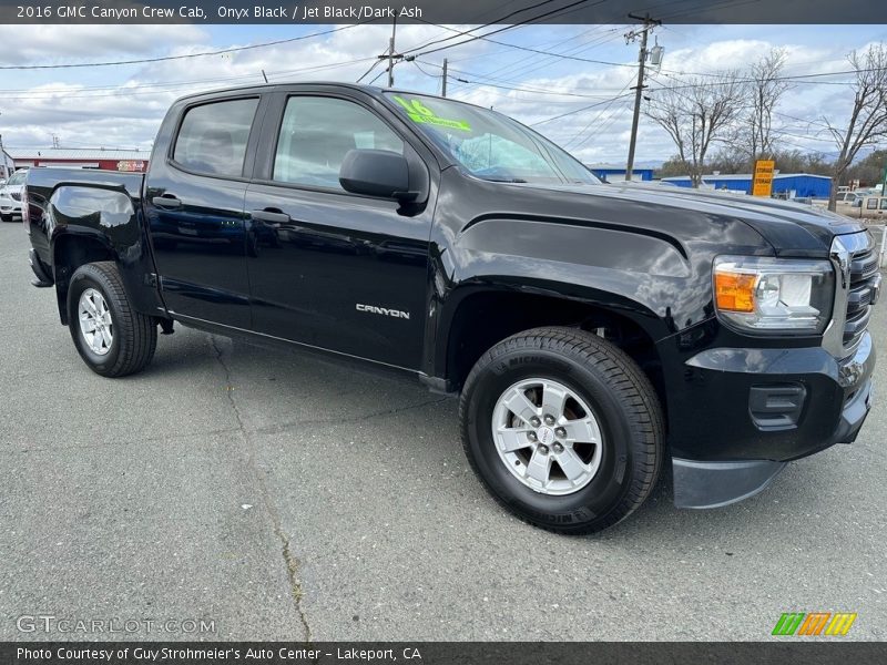 Front 3/4 View of 2016 Canyon Crew Cab