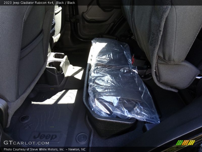 Black / Black 2023 Jeep Gladiator Rubicon 4x4