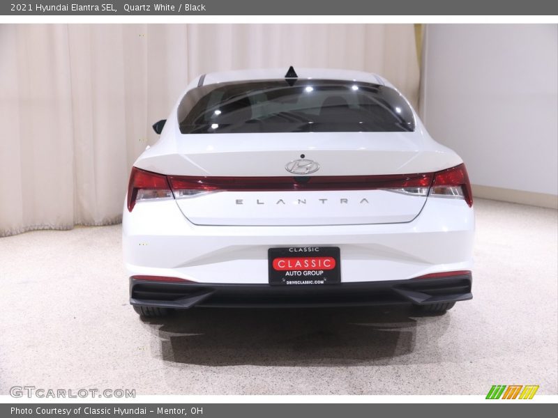 Quartz White / Black 2021 Hyundai Elantra SEL