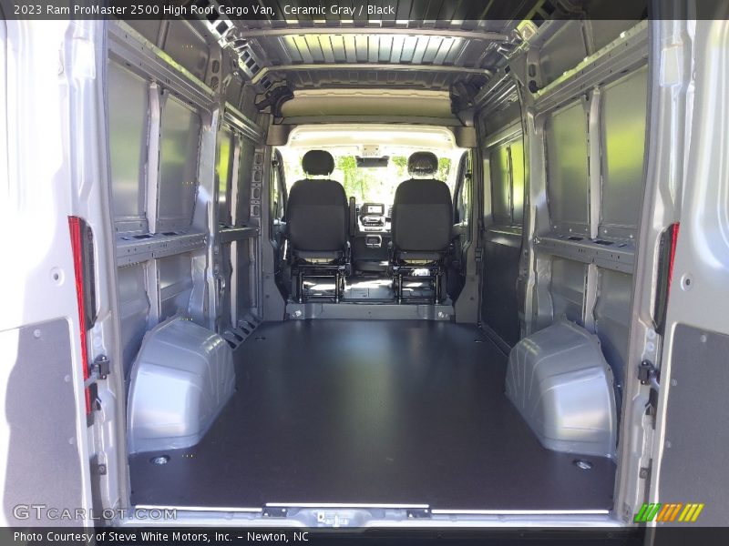  2023 ProMaster 2500 High Roof Cargo Van Trunk