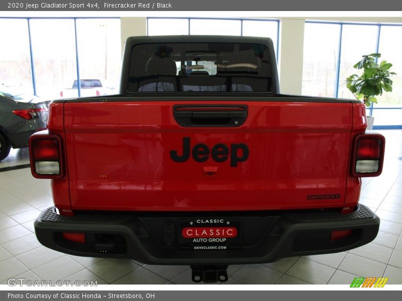 Firecracker Red / Black 2020 Jeep Gladiator Sport 4x4