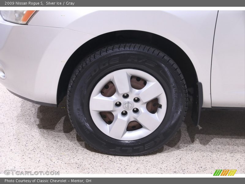 Silver Ice / Gray 2009 Nissan Rogue S