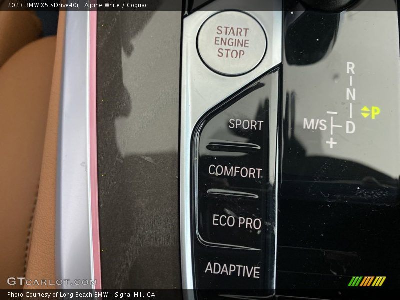 Alpine White / Cognac 2023 BMW X5 sDrive40i