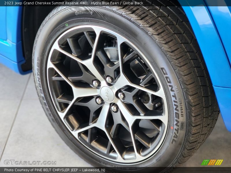 Hydro Blue Pearl / Global Black 2023 Jeep Grand Cherokee Summit Reserve 4WD