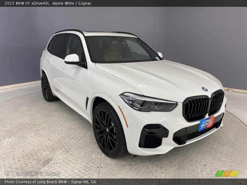 Alpine White / Cognac 2023 BMW X5 sDrive40i