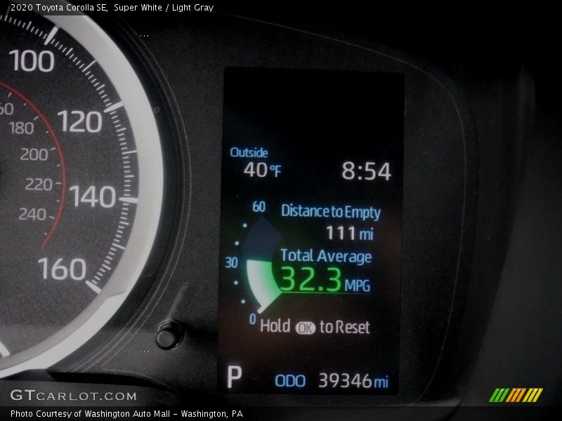 Super White / Light Gray 2020 Toyota Corolla SE