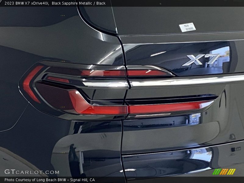 Black Sapphire Metallic / Black 2023 BMW X7 xDrive40i