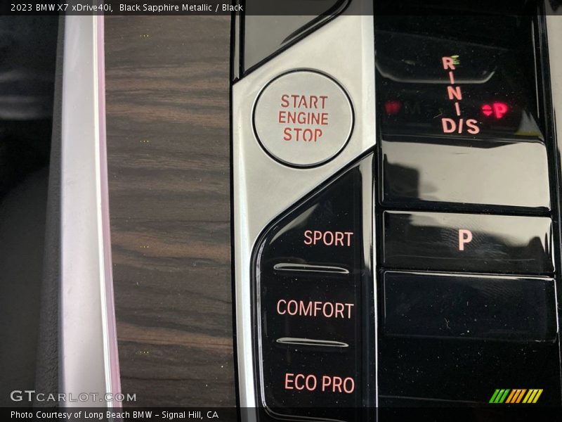 Black Sapphire Metallic / Black 2023 BMW X7 xDrive40i